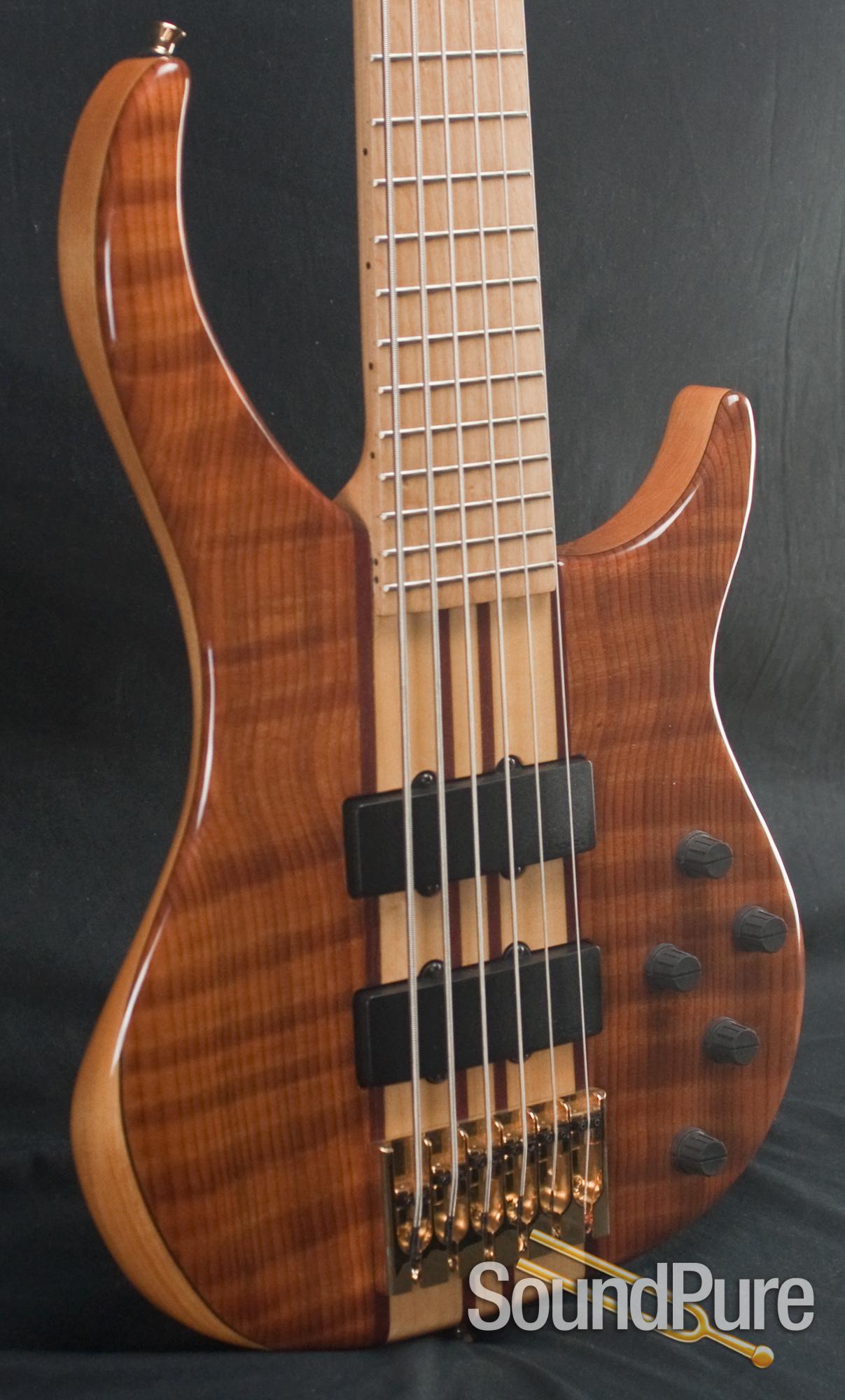 Peavey Cirrus Redwood/Alder 6String Bass Guitar Used