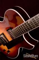 Benedetto Bambino Antique Burst S1061 Archtop Guitar