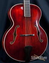 Eastman AR810 Archtop Guitar