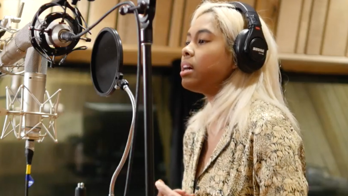 87Style Female Vocal Microphone Shootout Neumann U87Ai vs. Warm Audio