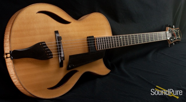 Benedetto Bambino Elite 2008 Custom Archtop Guitar — image 5