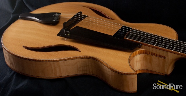 Benedetto Bambino Elite 2008 Custom Archtop Guitar — image 9