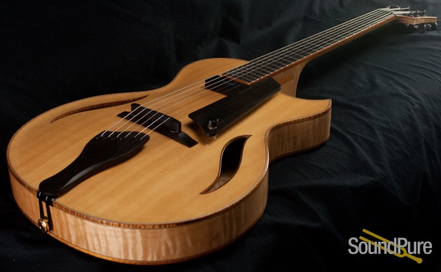 Benedetto Bambino Elite 2008 Custom Archtop Guitar — image 15