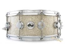 DW 5.5x14 Collectors Series Maple Snare Drum - Broken Glass DW 5.5x14 Collectors Series Maple Snare Drum - Broken Glass