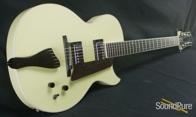 Benedetto Bambino Lime Sorbet S1050 Archtop Guitar — image 5