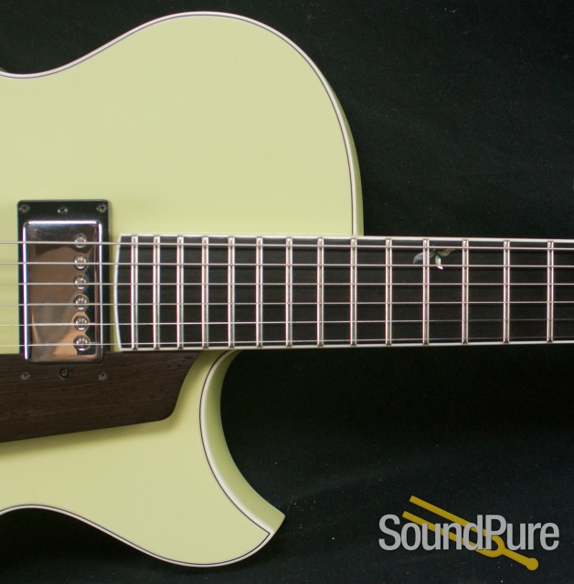 Benedetto Bambino Lime Sorbet S1050 Archtop Guitar — image 6