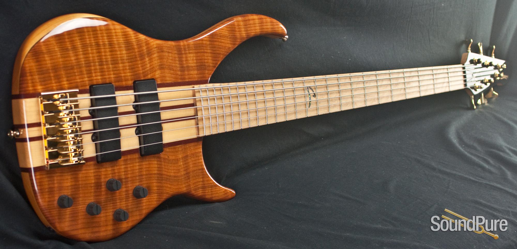 Peavey Cirrus Redwood/Alder 6String Bass Guitar Used
