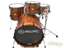 Noble & Cooley 3pc CD Maple Drum Set-Honey Maple Satin/Black Noble & Cooley 3pc CD Maple Drum Set-Honey Maple Satin/Black
