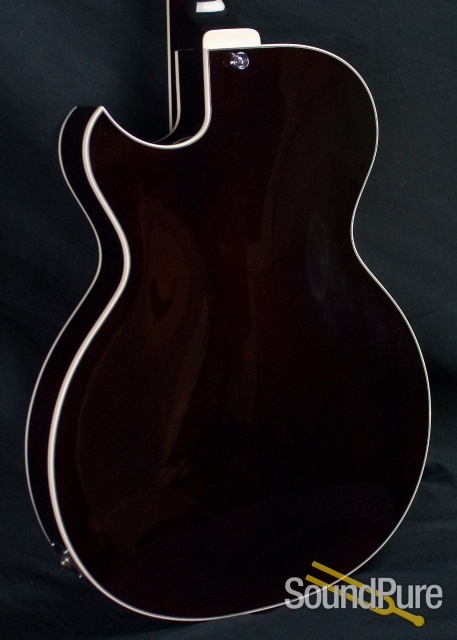 Benedetto Bambino Antique Burst Archtop Guitar S1052 - Used — image 11