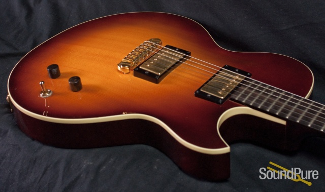 Benedetto Benny Antique Burst Archtop Guitar S1142 - Used — image 7