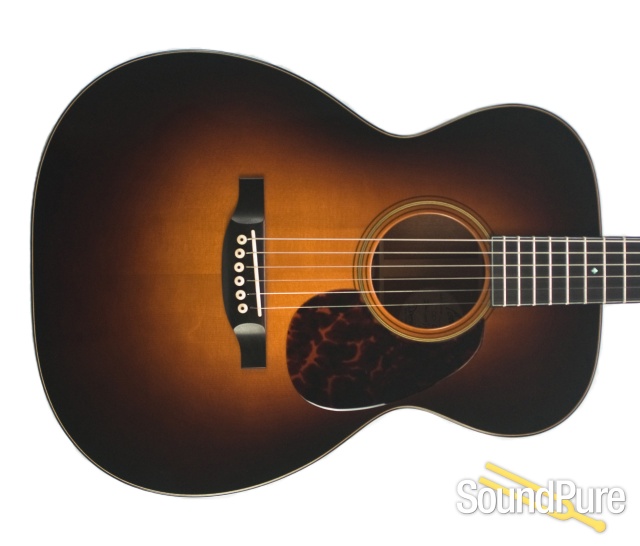 Bourgeois Custom Sunburst OO Country Boy Acoustic Guitar — image 8
