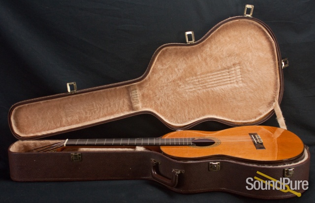 Pavan 2006 Classical TP-30 Nylon String Guitar - Used — image 5