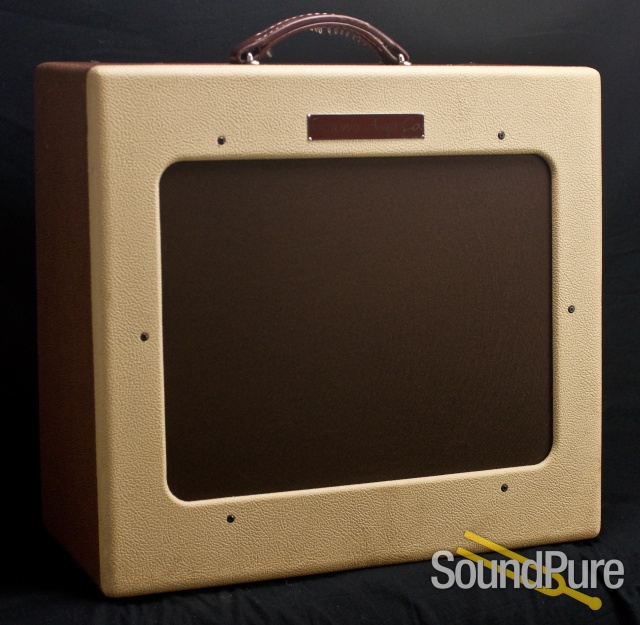 Victoria Amps Regal 35W 1x15 Combo Guitar Amplifier - USED — image 2