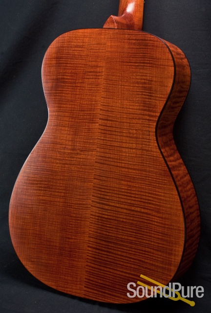 Dobro Hound Dog Deluxe Round Neck - Used — image 7