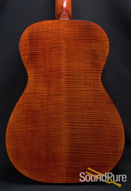 Dobro Hound Dog Deluxe Round Neck - Used — image 14