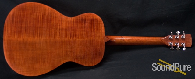 Dobro Hound Dog Deluxe Round Neck - Used — image 17