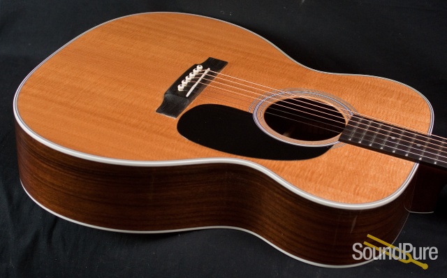 Martin 2011 000-28 Solid Sitka Spruce Acoustic Guitar - Used — image 2
