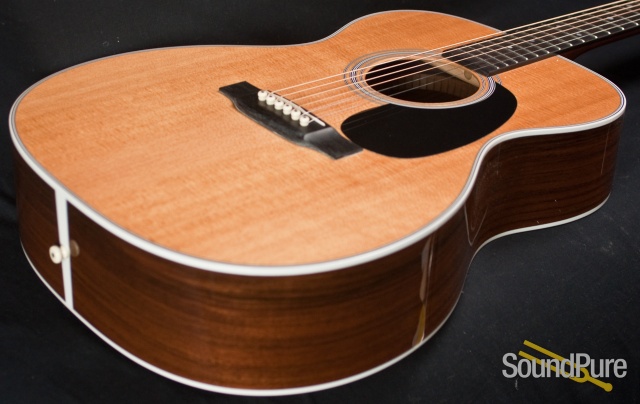 Martin 2011 000-28 Solid Sitka Spruce Acoustic Guitar - Used — image 4