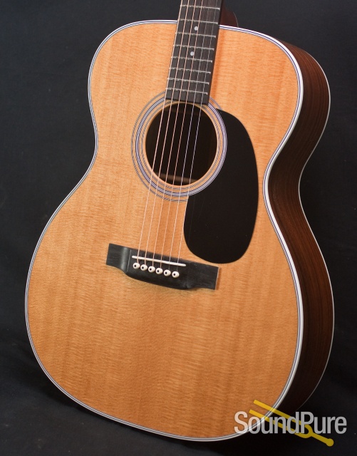 Martin 2011 000-28 Solid Sitka Spruce Acoustic Guitar - Used — image 6