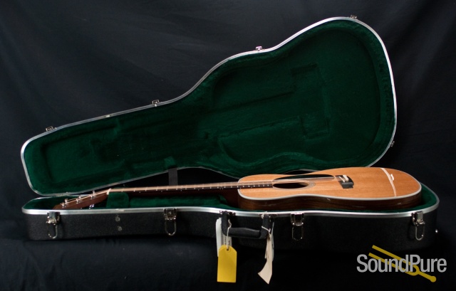 Martin 2011 000-28 Solid Sitka Spruce Acoustic Guitar - Used — image 7