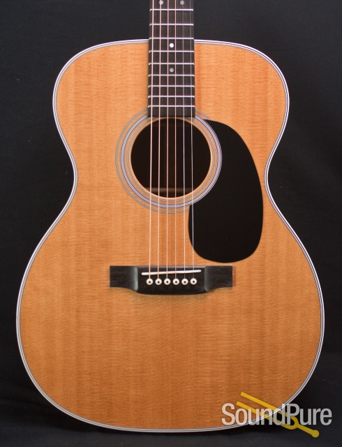 Martin 2011 000-28 Solid Sitka Spruce Acoustic Guitar - Used — image 1