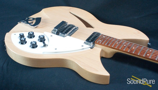 Rickenbacker 330 Mapleglo Semi Hollow Electric Guitar - Used — image 2