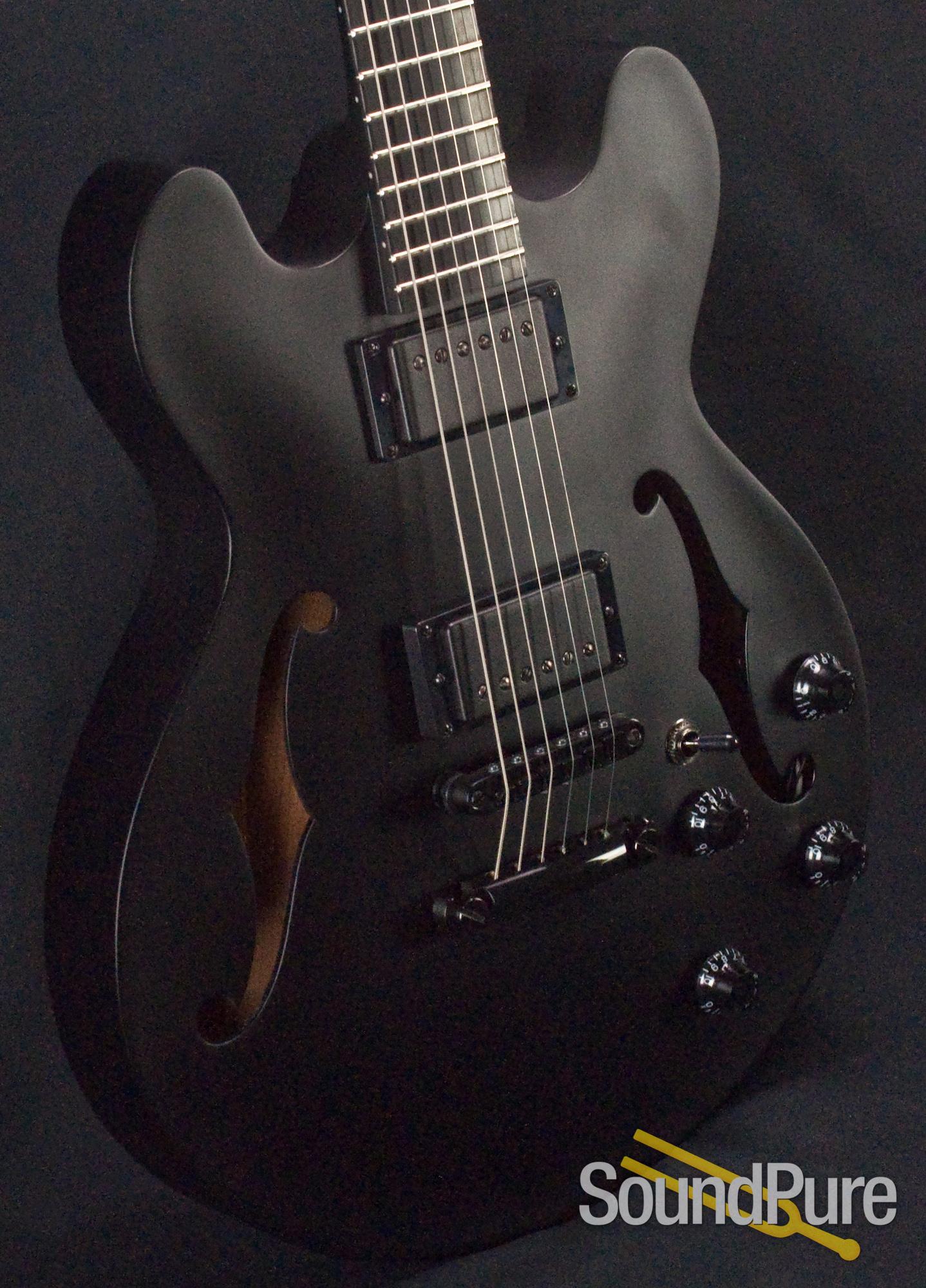 Eastman T184MXLS Black SemiHollow Electric Guitar 5113