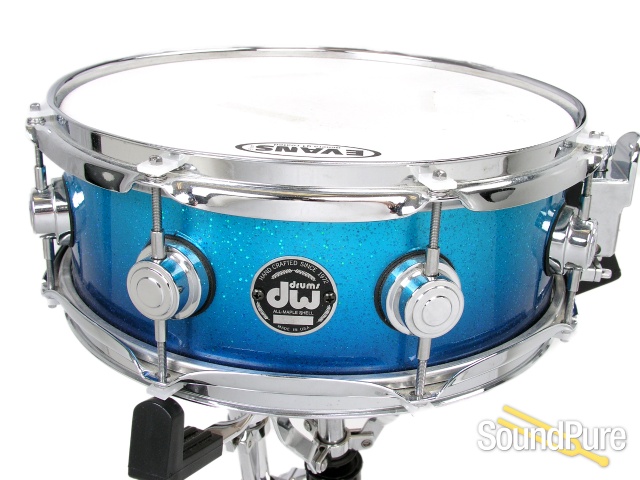 DW 6pc Collectors Series Maple Drum Set-Blue Sparkle Fade — image 4
