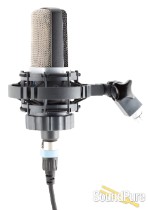 AKG C214 Large Diaphragm Condenser Microphone AKG C214 Large Diaphragm Condenser Microphone