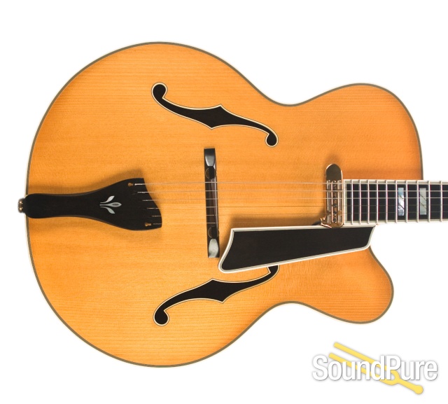 Buscarino Virtuoso Archtop Guitar B0535096 - Used — image 8