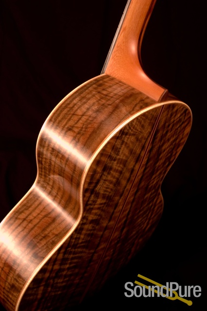 Lowden S35 Red Cedar/Claro Walnut sn 15776 Acoustic Guitar — image 4