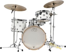 DW 4pc Design Series Frequent Flyer Drum Set Kit Gloss White DW 4pc Design Series Frequent Flyer Drum Set Kit Gloss White