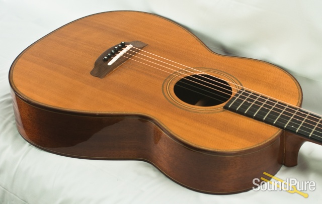 Andrew Manson 00/Parlor  "Kingfisher" Acoustic Guitar#850276 — image 2