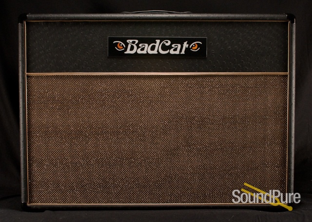 Bad Cat 2x12 Speaker Cabinet Black Ostrich Gold Grill