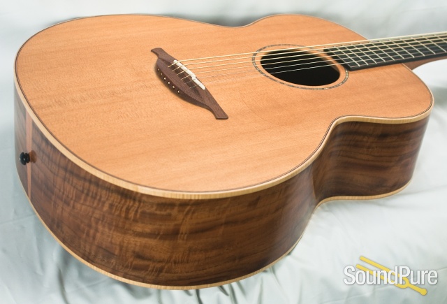 Lowden Baritone Sitka Spruce/Bastone Walnut Acoustic - Used — image 3