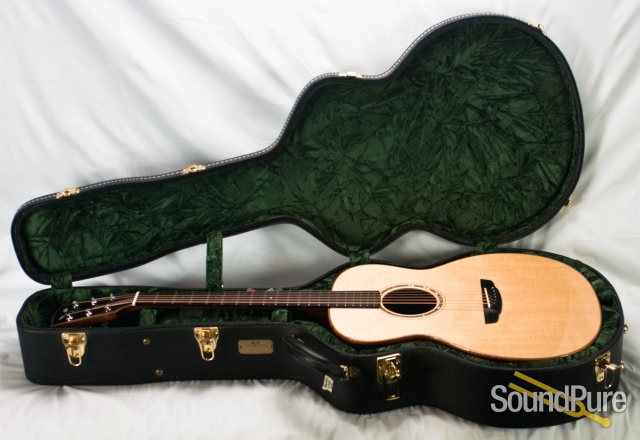 Goodall Concert Jumbo Sitka/Rosewood Acoustic #5946 - Used — image 3