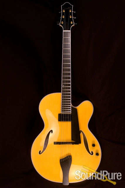 Benedetto Bravo Deluxe Honey Blonde S1109 Archtop Guitar — image 7