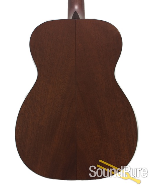Martin 2002 00-17 Mahogany Acoustic Guitar - Used — image 6