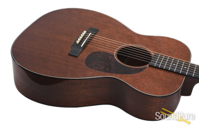 Martin 2002 00-17 Mahogany Acoustic Guitar - Used — image 10