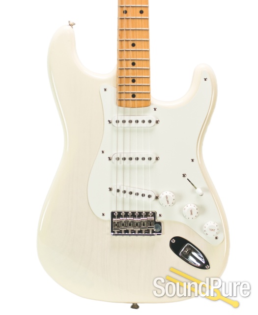 Fender USA Vintage '56 Aged White Blonde Stratocaster - Used — image 1