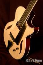 Benedetto Bambino Deluxe Natural/Espresso S1167 Archtop Guitar Benedetto Bambino Deluxe Natural/Espresso S1167 Archtop Guitar