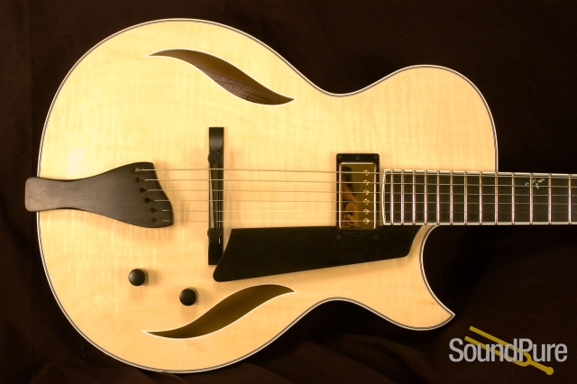 Benedetto Bambino Deluxe Natural/Espresso S1167 Archtop Guitar — image 5