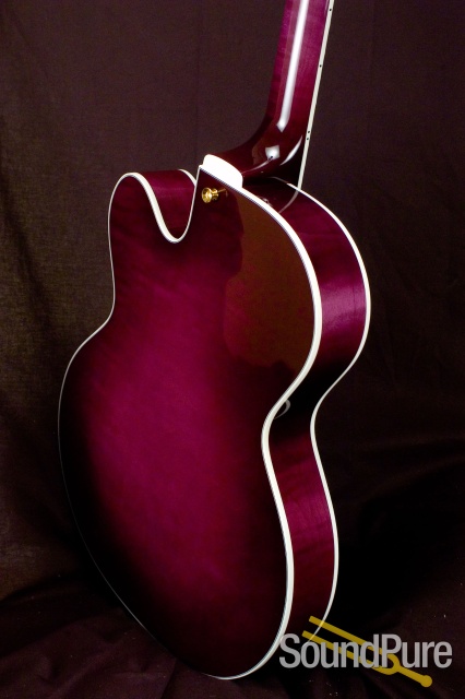 Benedetto Bravo One-off Plum/Purple S1185 Archtop Guitar — image 2
