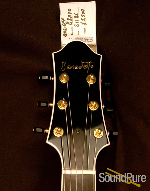 Benedetto Bravo One-off Plum/Purple S1185 Archtop Guitar — image 3