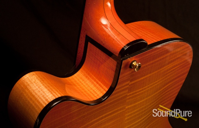 Ribbecke Halfling sn 1089 Archtop Guitar — image 2