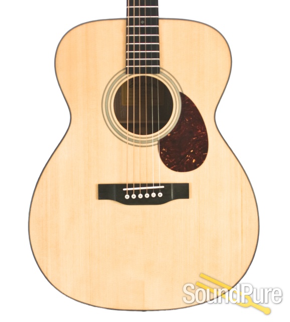 Eastman E10-OM Addy/Mahogany Acoustic #10945157 - Used — image 1