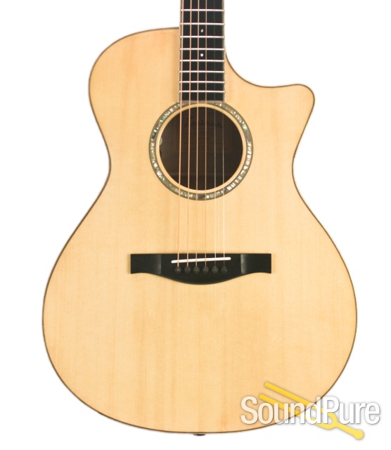 Eastman AC608CE Grand Concert AC/Elec Guitar #10245108 — image 1