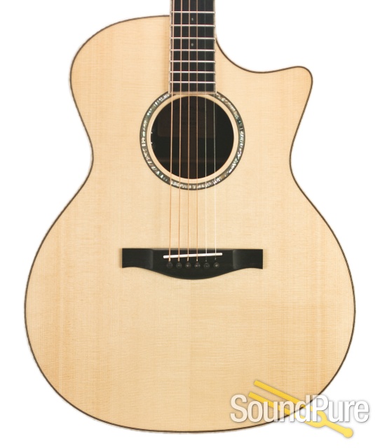 Eastman AC822CE Grand Auditorium Acoustic/Electric #13655808 — image 1