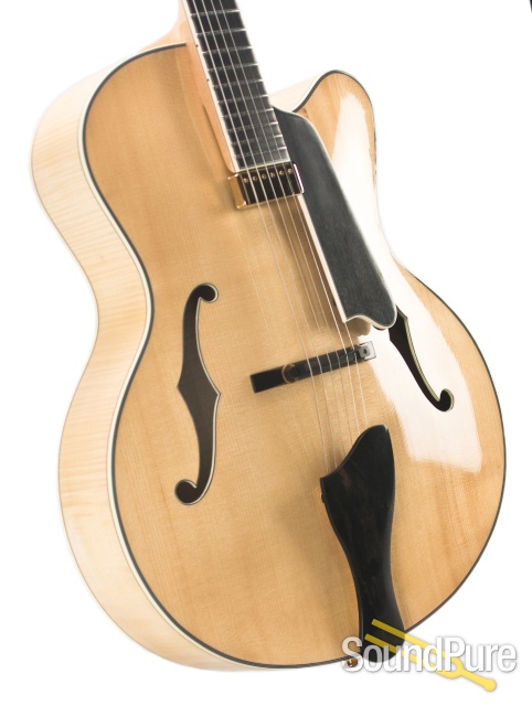 Eastman AR810CE-BD Blonde Archtop #10355230 - Used — image 6