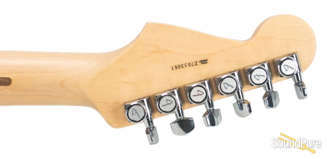Fender VG Stratocaster 3-Tone Sunburst SSS #Z7033061 - Used — image 3